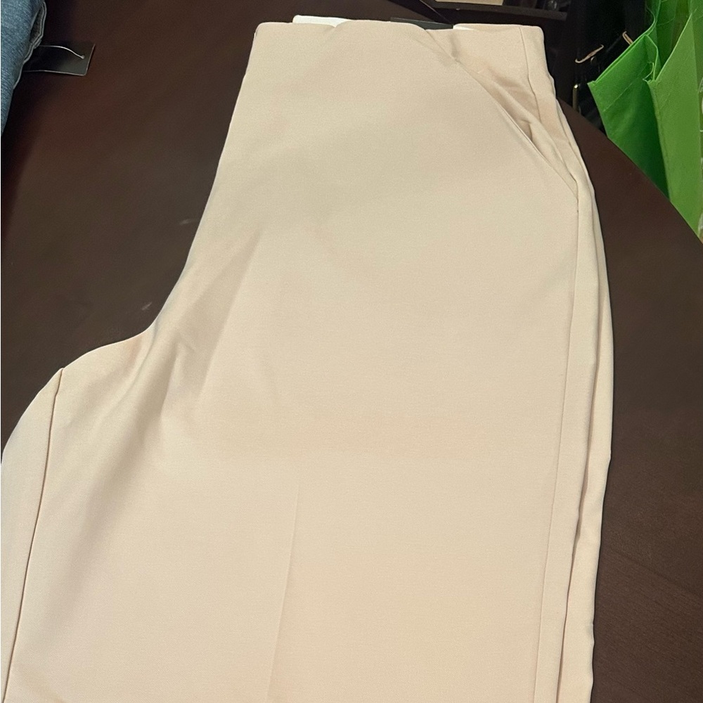 New! Torrid Tall Cream Trousers size 1 Tall
